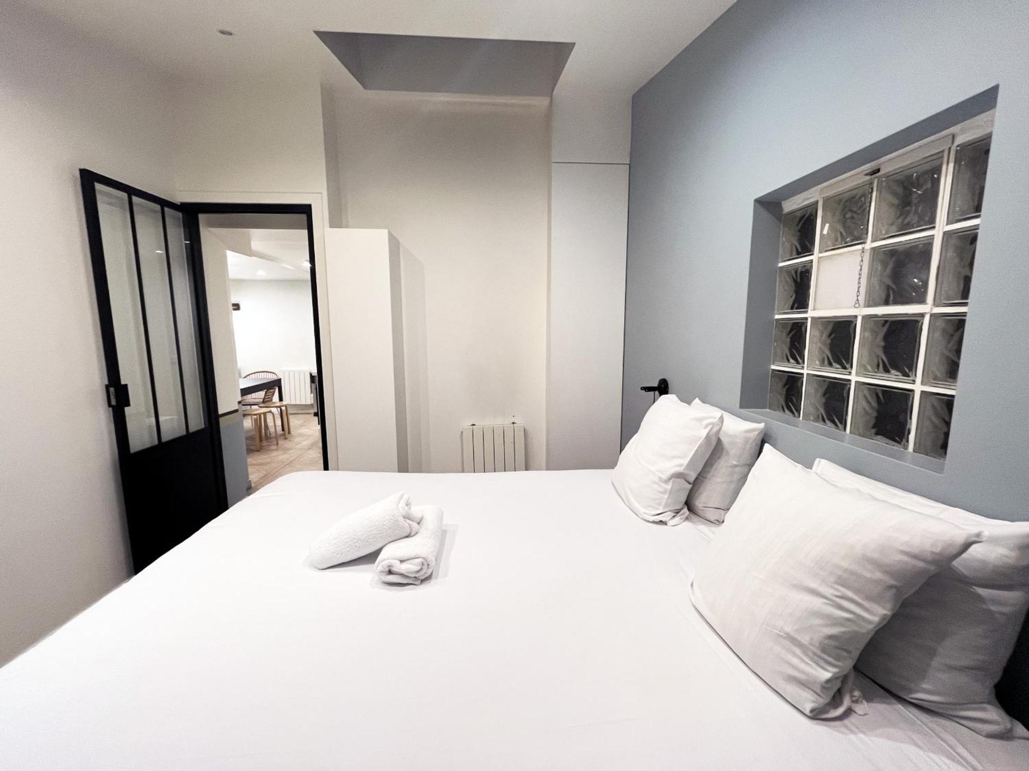 Urban Flat 86 - Charming Flat Apartment