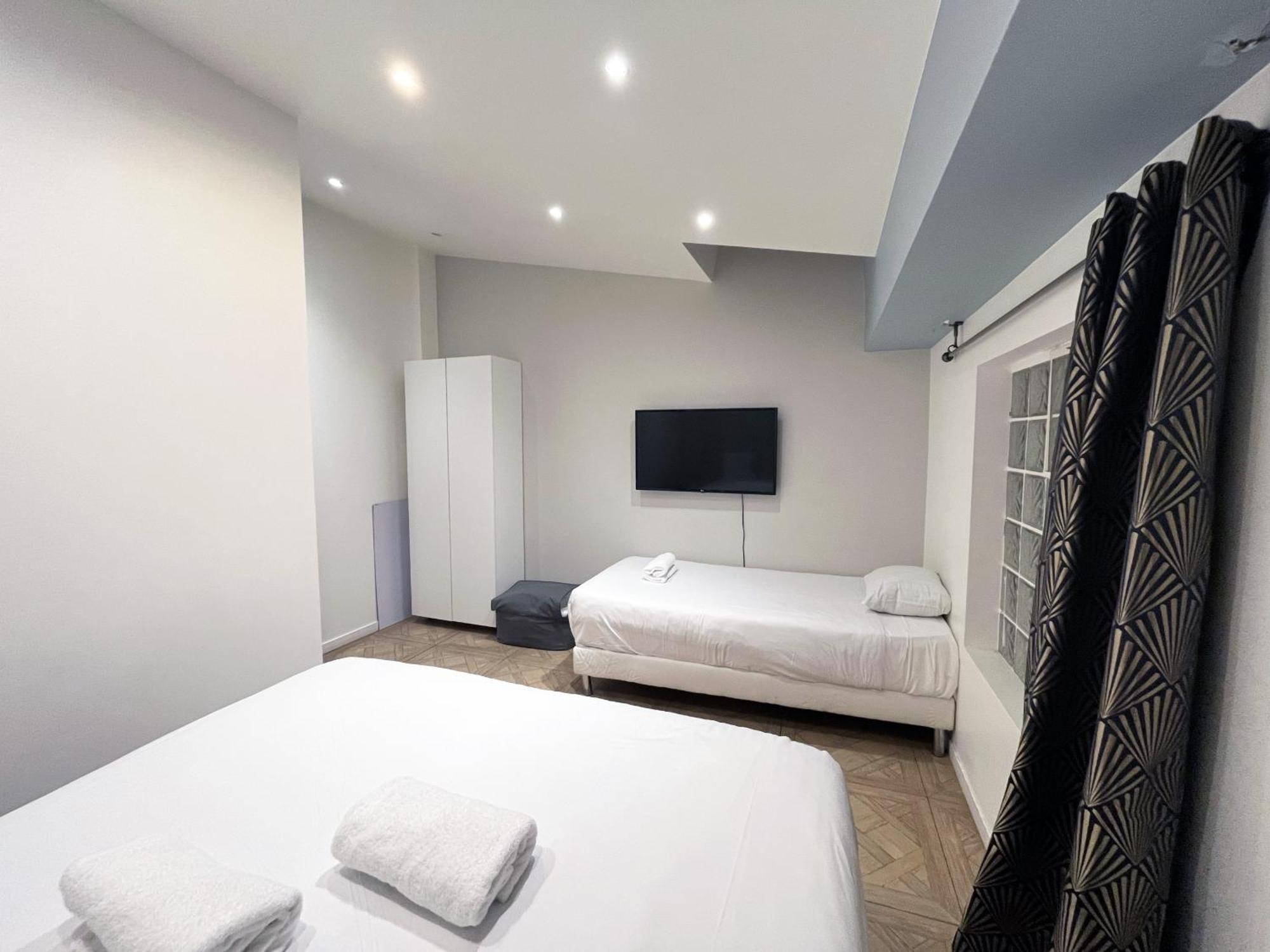 Urban Flat 86 - Charming Flat Apartment *
