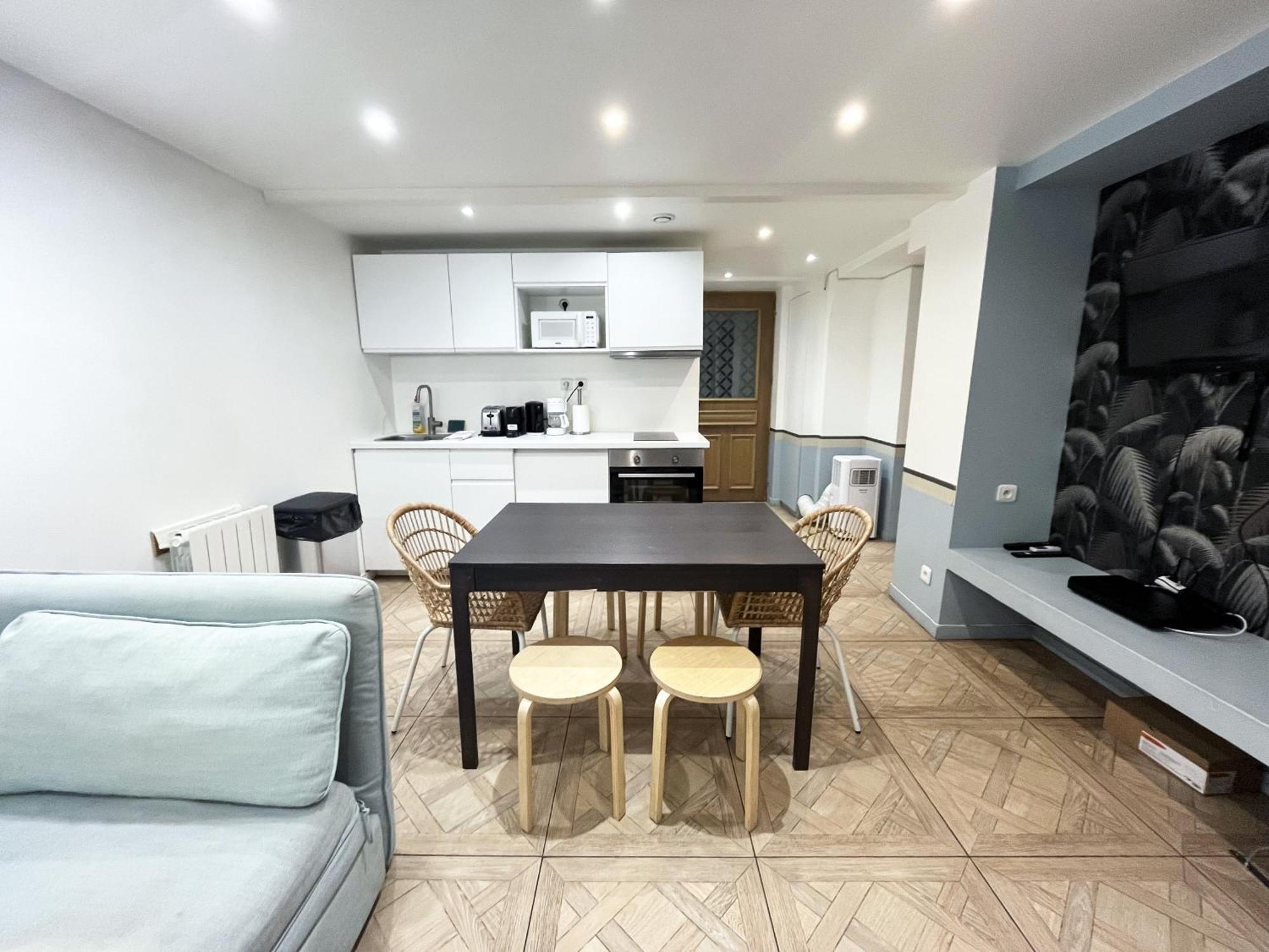 Apartment Urban Flat 86 - Charming Flat