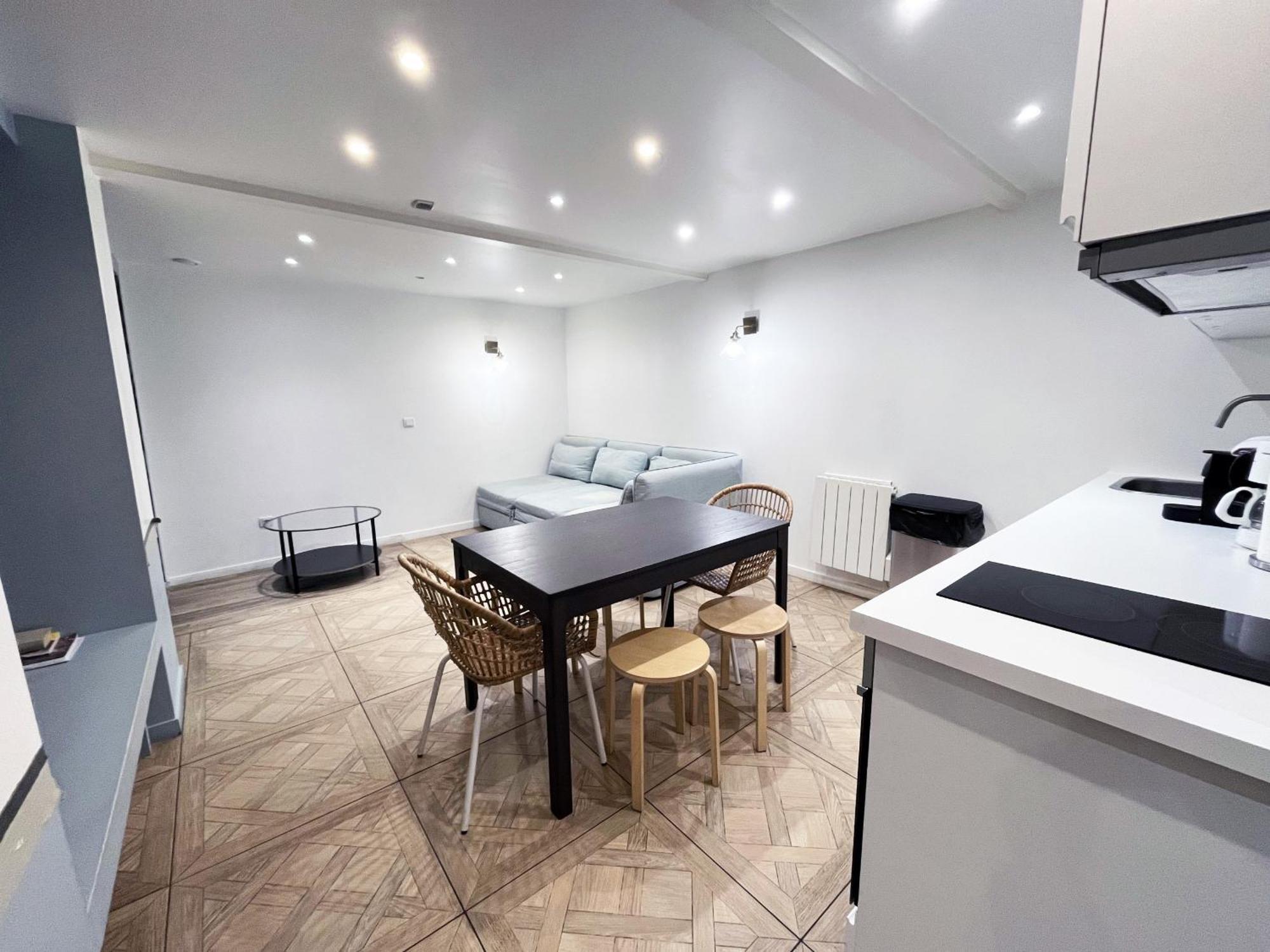 Urban Flat 86 - Charming Flat
